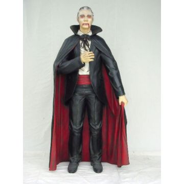 lebensgroßer Dracula lebensgroß