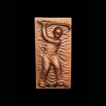 Golfer als bronzefarbende Wandtafel verkleinert