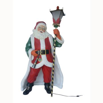 Königlicher Weihnachtsmann mit Umhang und elektirscher Laterne lebensgroß