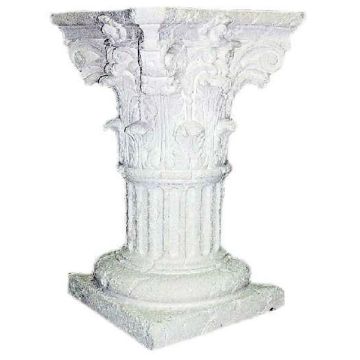 Säule mit Schneckenkapitell lebensgroß