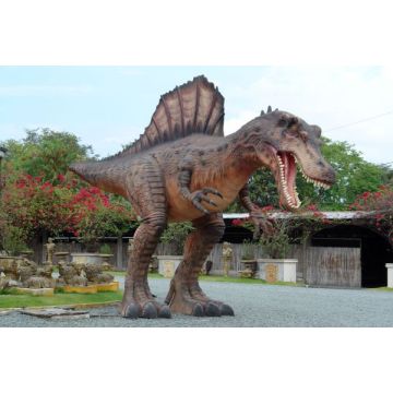 Spinosaurus lebensgroß
