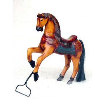 Pferd auf Ständer groß verkleinert
