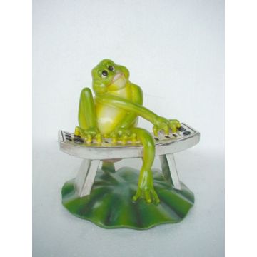 Frosch mit Keyboard verkleinert