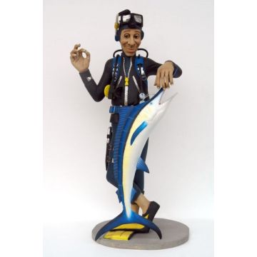 Taucher mit Blue Marlin lebensgroß