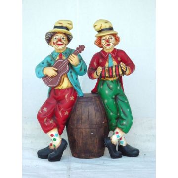 Clowns an Fass verkleinert