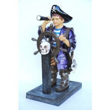 kleiner Piratenjunge lebensgroß