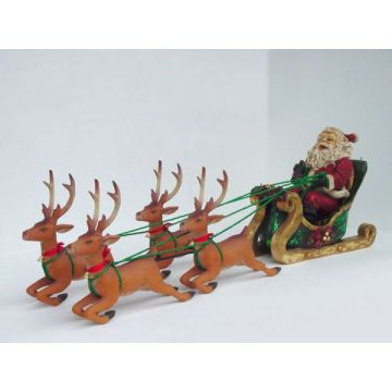 Fliegender Weihnachtsmann im Schlitten verkleinert