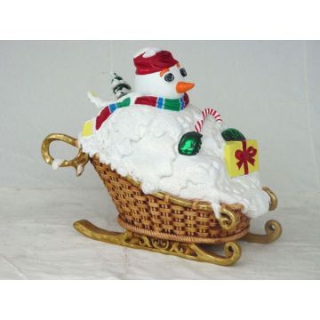 Schneemann im Schlitten verkleinert