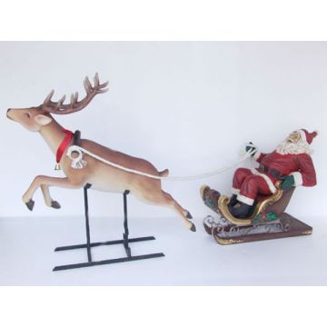 Rentierschlitten mit Weihnachtsmann lebensgroß