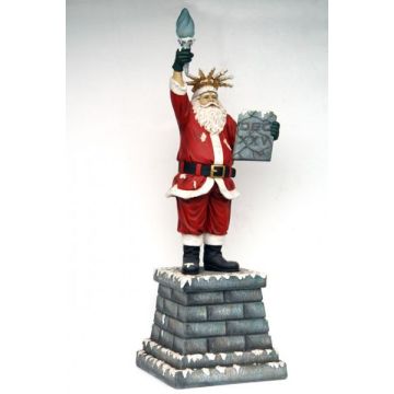 Weihnachtsmann als Freiheitsstatue lebensgroß