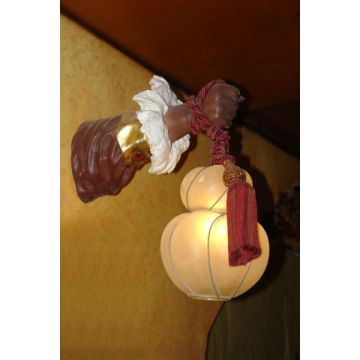 Arm mit Lampe lebensgroß