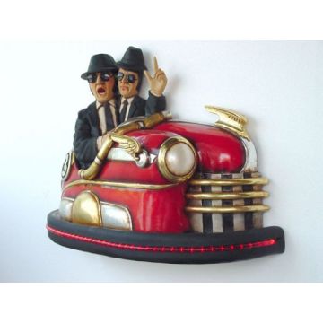 Autoscooter mit Blues Brothers lebensgroß