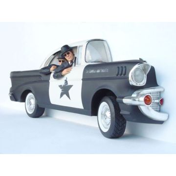 Polizeiauto mit Blues Brothers verkleinert