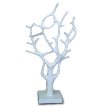 Moderner Baum lebensgroß