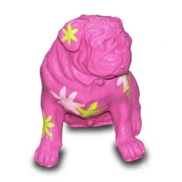 Mops pink mit dekorativer Blumenbemalung modern lebensgroß