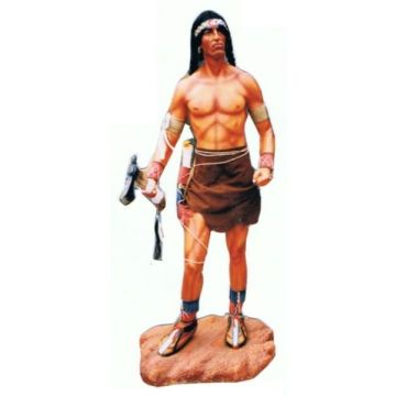 Indianerkrieger mit Beil lebensgroß