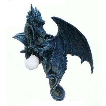 Drachenhängeleuchte mit Kugelglas verkleinert