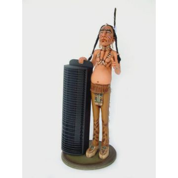 Kleiner Indianer mit CD-Ständer verkleinert