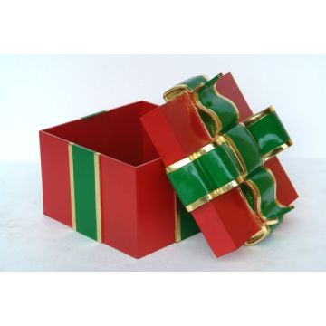 Geschenkbox Rot lebensgroß