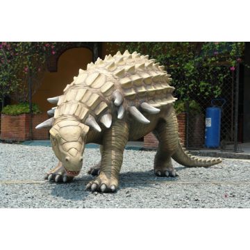Edmontoniasaurus lebensgroß