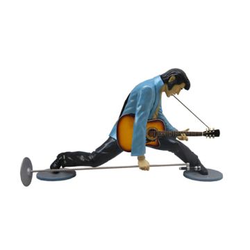 Elvisdouble  in Pose lebensgroß