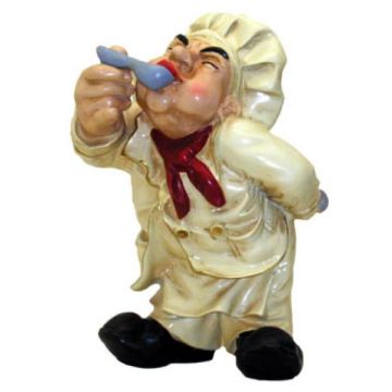 Koch mit Löffel verkleinert