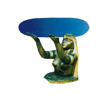 Glastisch mit Ägypterin verkleinert