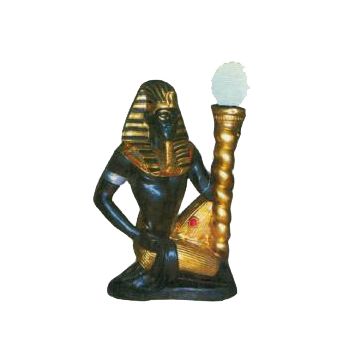 farbiger Ägypter mit Lampe verkleinert