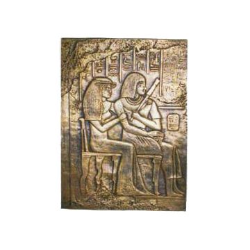 goldene Wandtafel mit Ägyptern lebensgroß