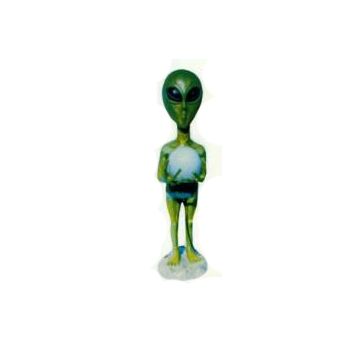grüner Alien mit Glaskugel lebensgroß