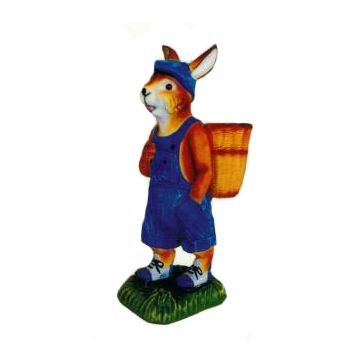 laufender Osterhase mit dunkelblauer Latzhose und Korb vergrößert