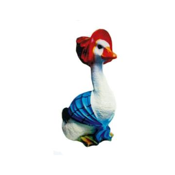 Gans mit Hut und Umhang lebensgroß