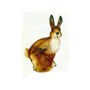 dunkelbraunes Häschen mit Kind lebensgroß