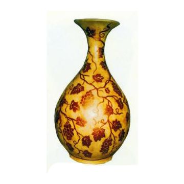 Antik wirkende Vase mit Weinmuster keine Angabe