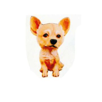 Chihuahua sitzend lebensgroß