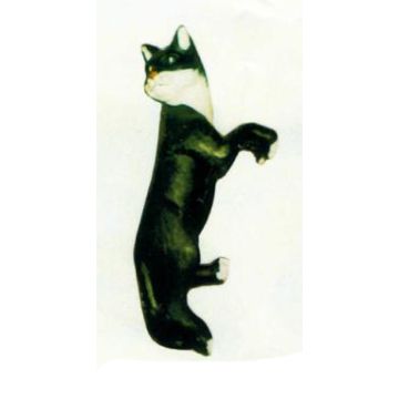 Katze hängend am Zaun Kopf rechts lebensgroß