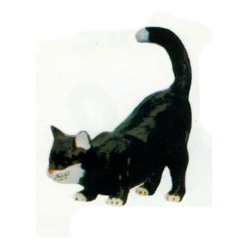 Katze in Angriffsposition lebensgroß