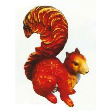 Eichhörnchen mit langem Schwanz lebensgroß
