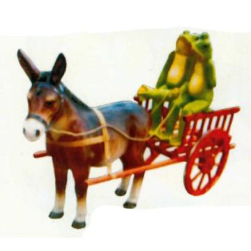 Esel mit Froschpaar auf Kutsche verkleinert