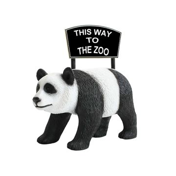 BabyPanda mit Angebotsschild  lebensgroß