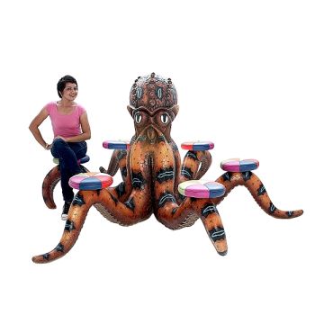 Roter Oktopus mit 6 Sitzen lebensgroß