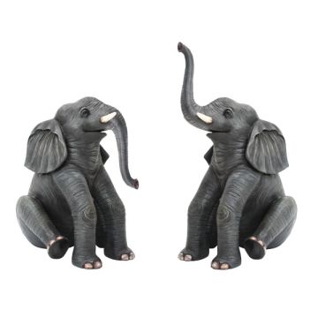 Elefant sitzend  lebensgroß