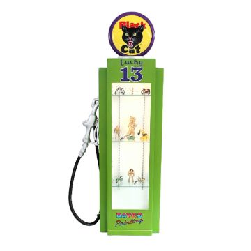 Retro Zapfsäule Grün als Vitrine verkleinert