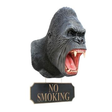 Gorillakopf mit *No Smoking*Schild lebensgroß