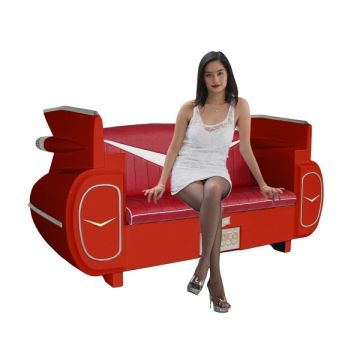 Sofa Cadillac Rot mit rotem Polster lebensgroß