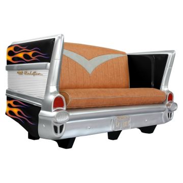 Sofa Chevy Schwarz mit orange blauen Flammen lebensgroß