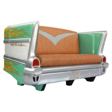 Sofa Chevy Grün mit orangenen Flammen lebensgroß