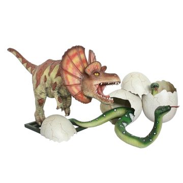 Dinosaurier Dilophosaurus greift Anakonda in Ei an lebensgroß