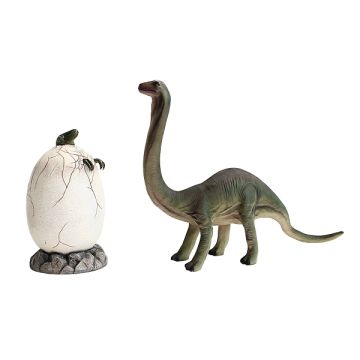 Dinosaurier schlüpft auf Ei mit Brachiosaurus lebensgroß
