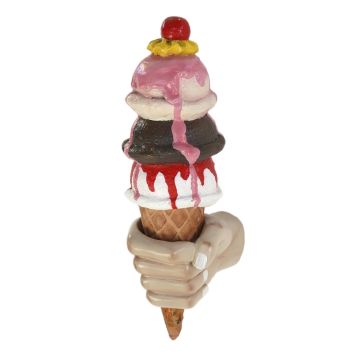 Eis mit Kirsche in der Hand für Wand vergrößert